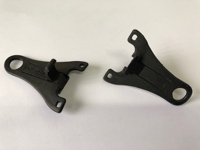 Plastične komponente 12