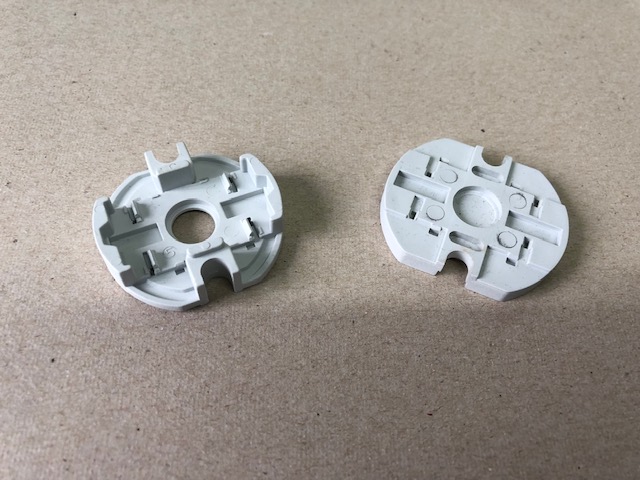 Plastične komponente 14