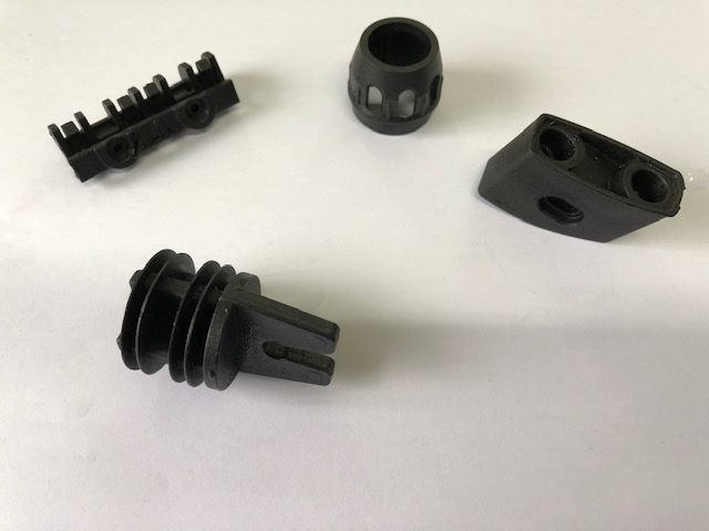 Plastične komponente 22