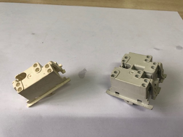 Plastične komponente 25