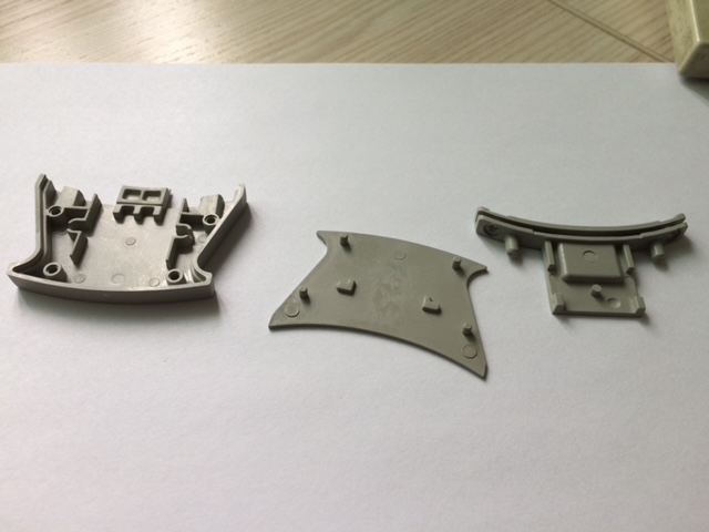 Plastične komponente 28