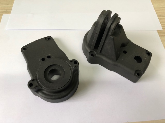 Plastične komponente 35